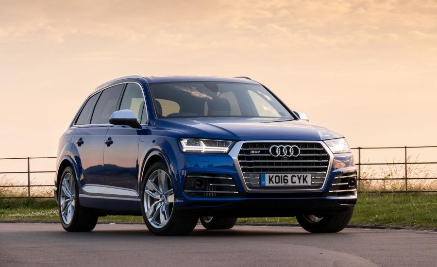  Audi SQ7 TDI (4M) 2016 года  (UK) (фото 1 из 32)